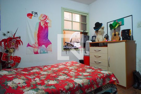 Quarto de apartamento à venda com 1 quarto, 38m² em São Geraldo, Porto Alegre