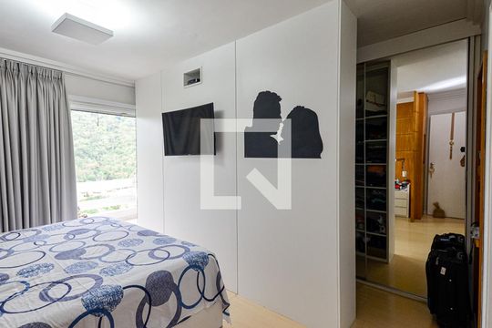 Casa de Condomínio à venda com 4 quartos, 290m² em Itaipu, Niterói