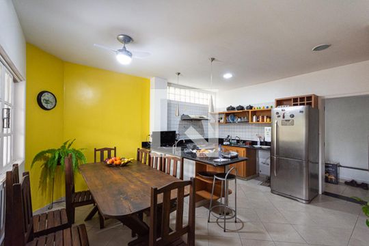 Cozinha de apartamento à venda com 4 quartos, 600m² em Ingá, Niterói