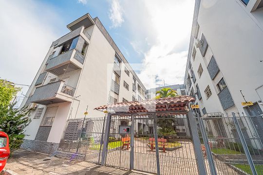 Fachada de apartamento para alugar com 2 quartos, 64m² em Pátria Nova , Novo Hamburgo