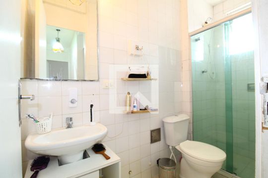 Banheiro de apartamento à venda com 2 quartos, 50m² em Jacarepaguá, Rio de Janeiro