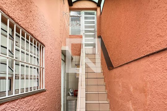 Área externa de casa à venda com 3 quartos, 126m² em Planalto Paulista, São Paulo