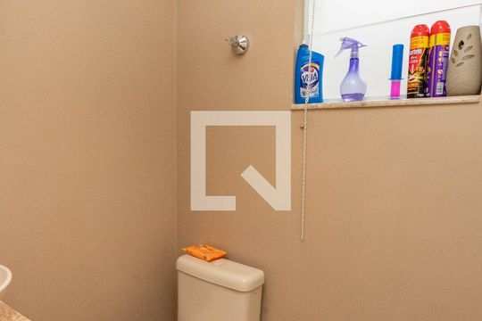 Lavabo 1 de casa à venda com 3 quartos, 322m² em Vila Santa Luzia, São Bernardo do Campo