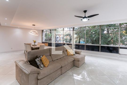 Sala de apartamento à venda com 3 quartos, 200m² em Tijuca, Rio de Janeiro