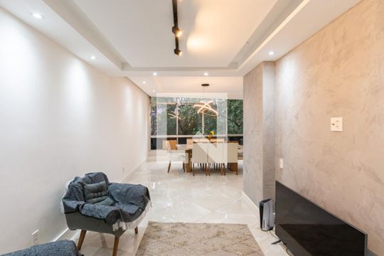 Sala 2 de apartamento à venda com 3 quartos, 200m² em Tijuca, Rio de Janeiro