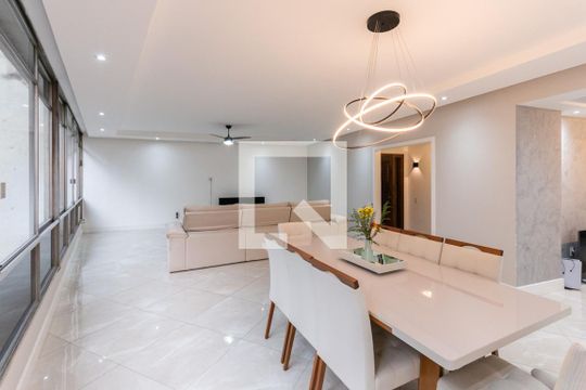 Sala de apartamento à venda com 3 quartos, 200m² em Tijuca, Rio de Janeiro
