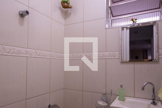 Lavabo  de casa para alugar com 4 quartos, 134m² em Sacomã, São Paulo