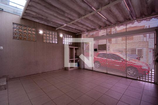 Garagem  de casa para alugar com 4 quartos, 134m² em Sacomã, São Paulo