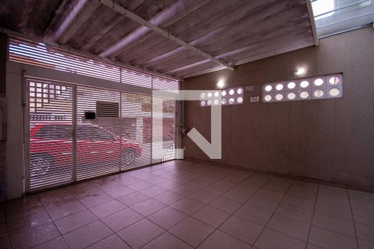 Garagem  de casa para alugar com 4 quartos, 134m² em Sacomã, São Paulo
