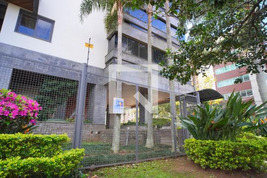 Fachada de apartamento à venda com 3 quartos, 450m² em Jardim Lindóia, Porto Alegre