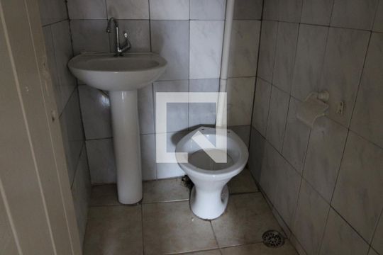 Banheiro de casa para alugar com 1 quarto, 55m² em Vila Maria Alta, São Paulo