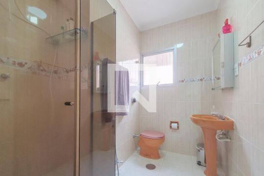 Banheiro 1 de apartamento para alugar com 3 quartos, 113m² em Loteamento Joao Batista Juliao, Guarujá