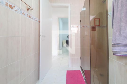 Banheiro 1 de apartamento para alugar com 3 quartos, 113m² em Loteamento Joao Batista Juliao, Guarujá