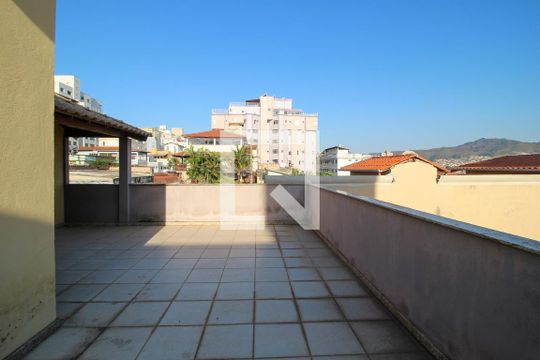 Terraço de casa à venda com 6 quartos, 330m² em Sagrada Família, Belo Horizonte