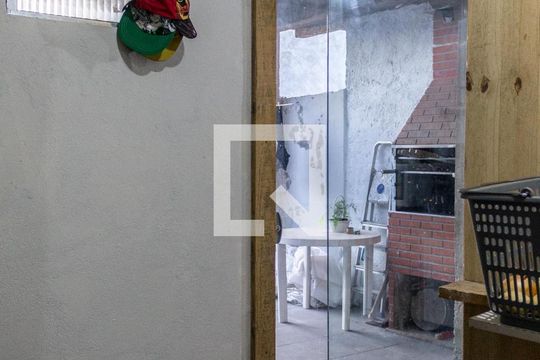 Closet de casa à venda com 2 quartos, 40m² em Hípica, Porto Alegre