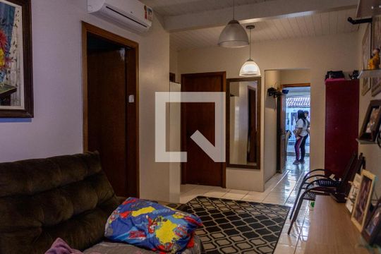 Sala de casa à venda com 2 quartos, 40m² em Hípica, Porto Alegre