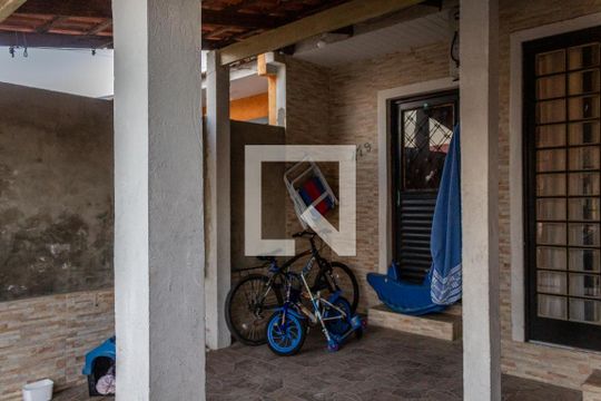 Varanda de casa à venda com 2 quartos, 40m² em Hípica, Porto Alegre