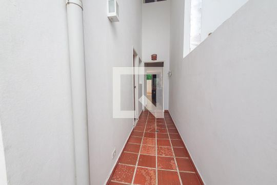 Corredor de casa de condomínio para alugar com 3 quartos, 90m² em Loteamento João Batista Julião, Guarujá