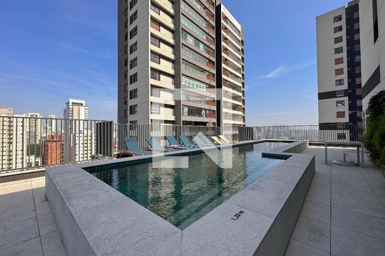 Piscina de kitnet/studio para alugar com 1 quarto, 24m² em Brooklin Paulista, São Paulo