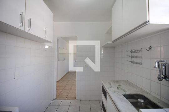 Cozinha de apartamento para alugar com 2 quartos, 55m² em Palmares, Belo Horizonte