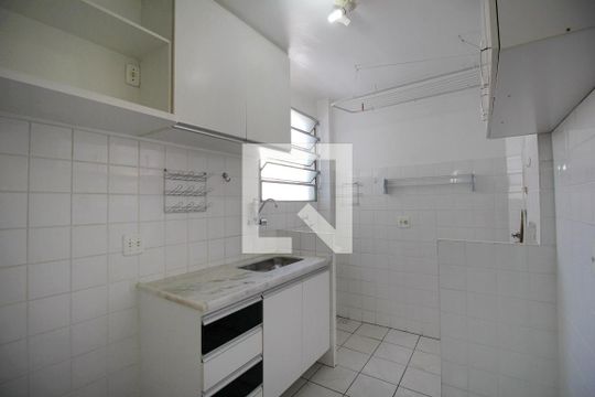 Cozinha de apartamento para alugar com 2 quartos, 55m² em Palmares, Belo Horizonte