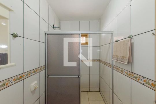Banheiro de casa para alugar com 2 quartos, 55m² em Campeche Central, Florianópolis