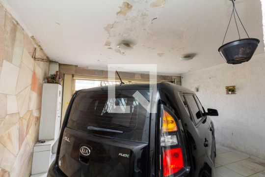 Garagem de casa à venda com 3 quartos, 225m² em Vila Carrão, São Paulo