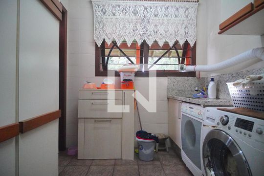Área de Serviço de casa à venda com 3 quartos, 450m² em Hamburgo Velho, Novo Hamburgo