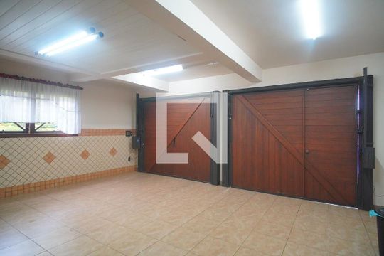 Garagem de casa à venda com 3 quartos, 450m² em Hamburgo Velho, Novo Hamburgo