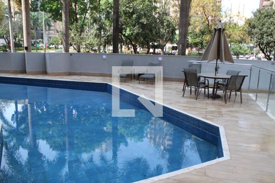 Apartamento à venda com 4 quartos, 250m² em Setor Bueno, Goiânia