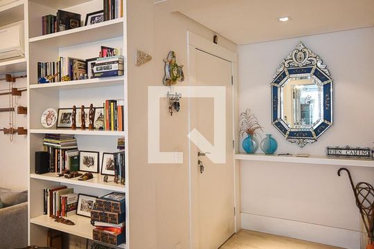 Hall de entrada de apartamento para alugar com 3 quartos, 168m² em Vila Andrade, São Paulo