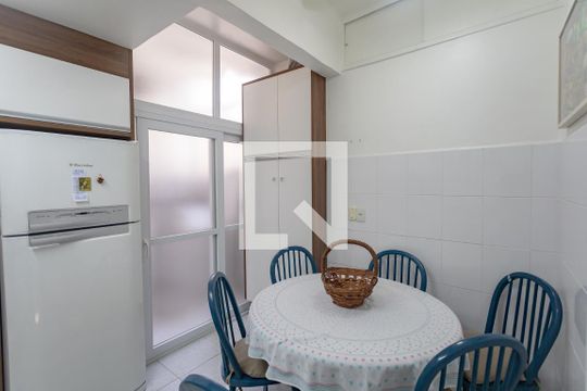 Cozinha de apartamento à venda com 3 quartos, 83m² em Botafogo, Rio de Janeiro