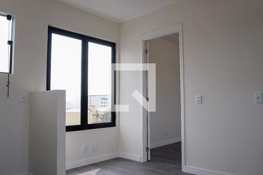 Kitnet/Studio à venda com 1 quarto, 32m² em Mirandópolis, São Paulo