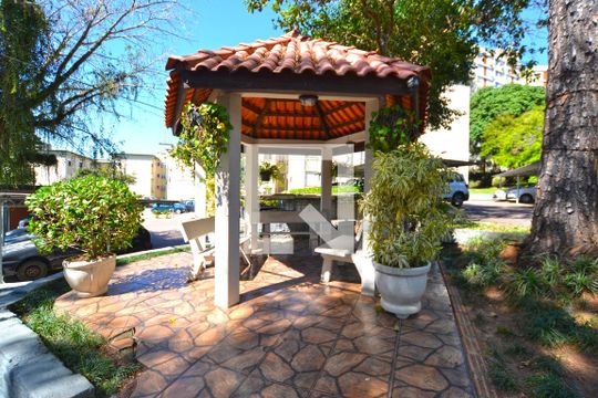Apartamento à venda com 2 quartos, 49m² em Santo Antônio, Porto Alegre