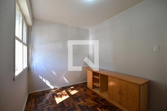 Quarto 1 de apartamento à venda com 2 quartos, 49m² em Santo Antônio, Porto Alegre