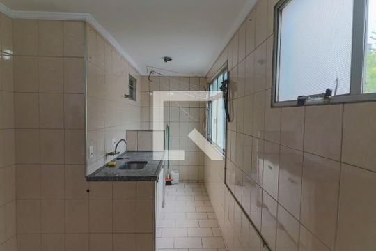 Cozinha de apartamento para alugar com 2 quartos, 67m² em Jardim Jaqueline, São Paulo