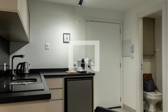 Cozinha de kitnet/studio para alugar com 1 quarto, 25m² em Centro Histórico, Porto Alegre