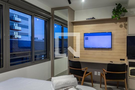 Quarto de kitnet/studio para alugar com 1 quarto, 25m² em Centro Histórico, Porto Alegre