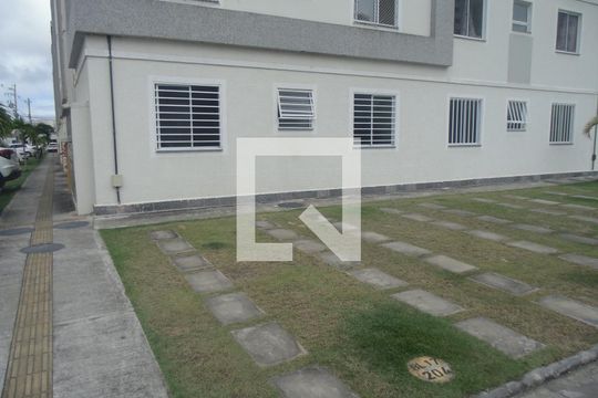 Garagem de apartamento para alugar com 2 quartos, 43m² em Jardim das Margaridas, Salvador