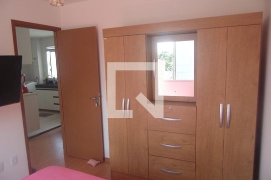 Quarto 1 de apartamento para alugar com 2 quartos, 43m² em Jardim das Margaridas, Salvador