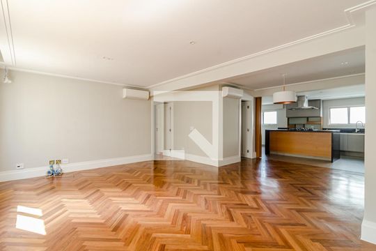 Sala de apartamento à venda com 3 quartos, 140m² em Cerqueira César, São Paulo