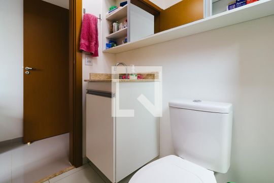 Banheiro da Suíte de apartamento à venda com 2 quartos, 62m² em Engordadouro, Jundiaí