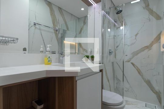 Banheiro Social de apartamento à venda com 3 quartos, 69m² em Vila Mariana, São Paulo