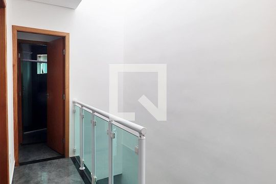 Corredor de casa à venda com 3 quartos, 145m² em Parque das Nações, Santo André