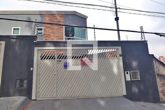 Fachada de casa à venda com 3 quartos, 145m² em Parque das Nações, Santo André