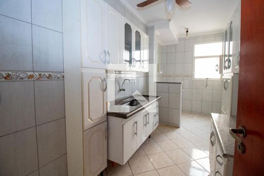 Cozinha de apartamento para alugar com 3 quartos, 114m² em Jardim Macarenko, Sumaré