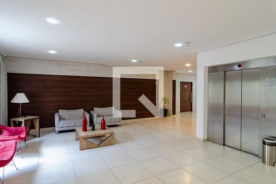 Hall de Entrada de apartamento para alugar com 3 quartos, 81m² em Parque Imperial, São Paulo