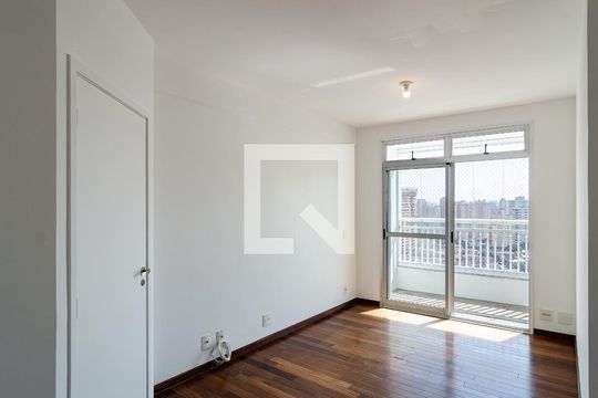 Sala de apartamento para alugar com 3 quartos, 81m² em Parque Imperial, São Paulo