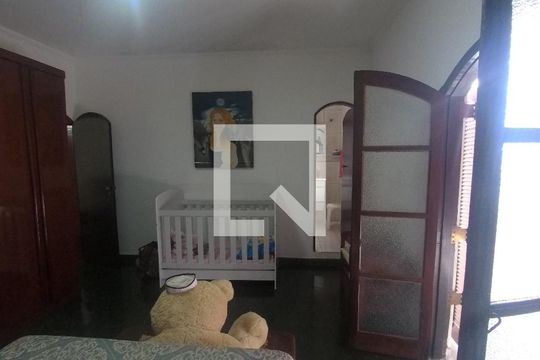Suíte de casa à venda com 4 quartos, 330m² em Jardim Rosa de Franca, Guarulhos