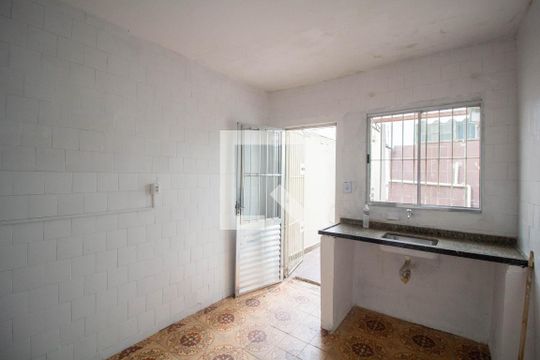 Cozinha de casa para alugar com 1 quarto, 45m² em Vila Norma, São Paulo
